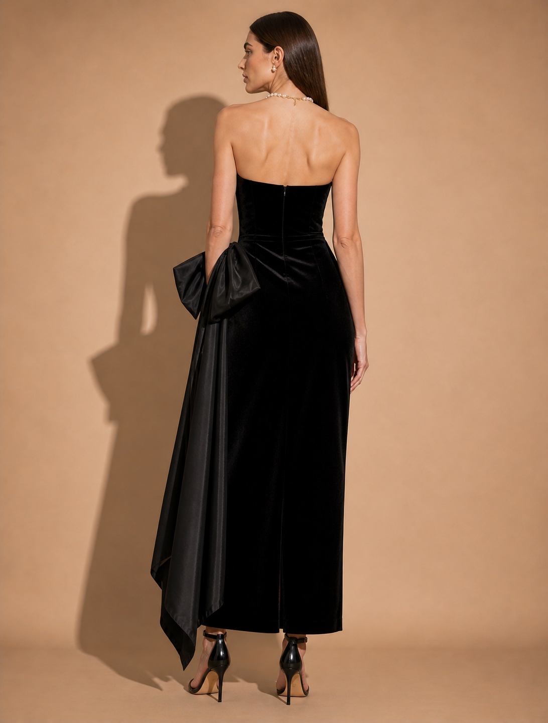 Noir Ruffle Muse